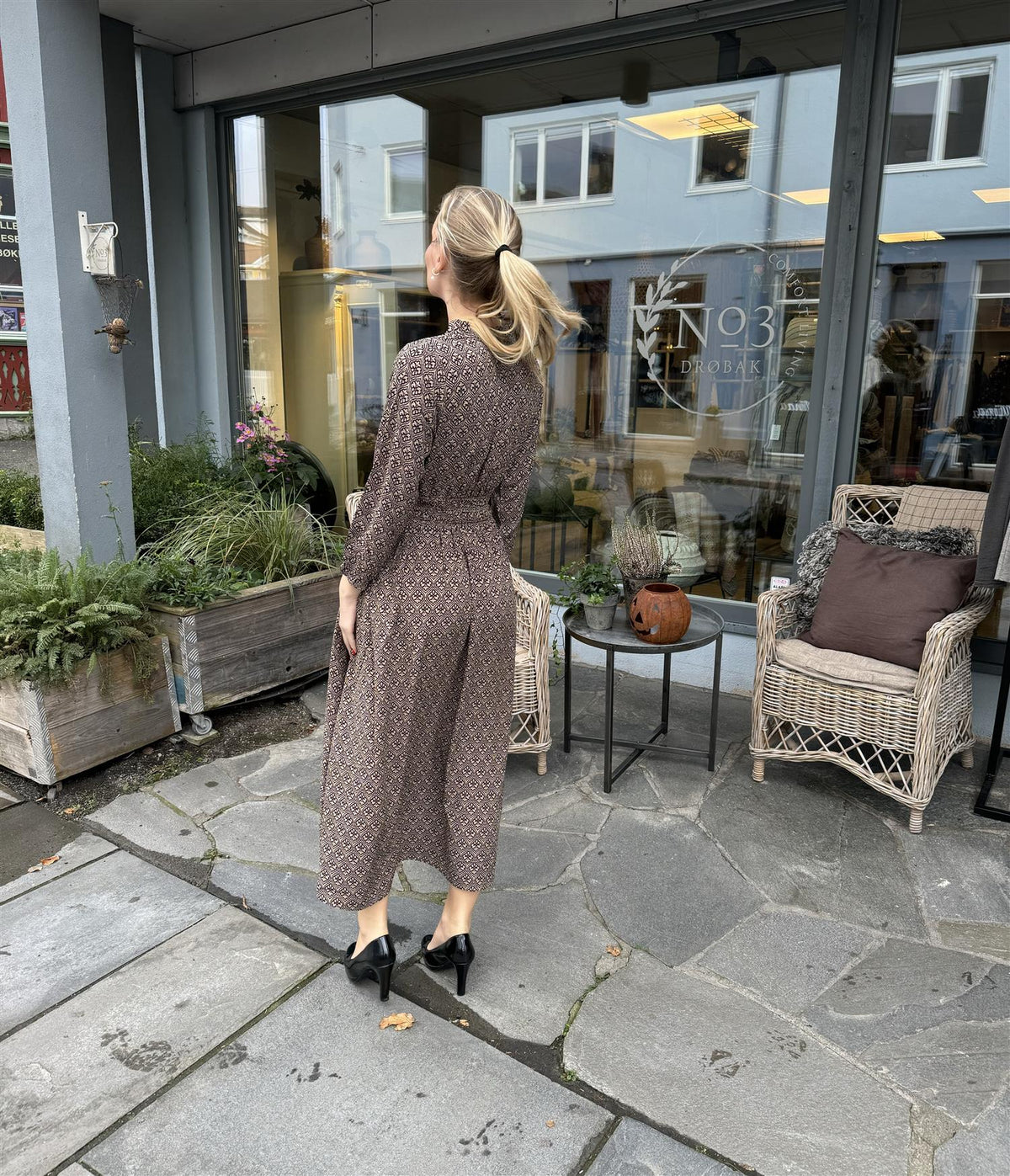 Safi Bello Long Dress Sand Graphic