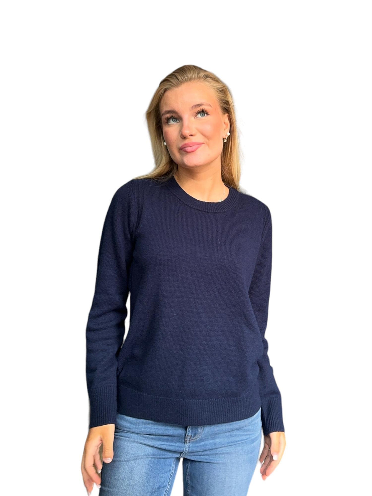 Classic round neck pullover Navy